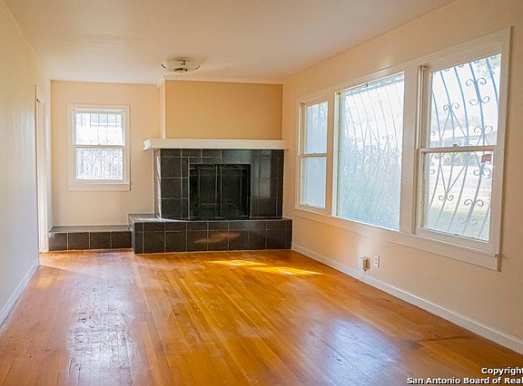 5th image of 766 McDougal Ave