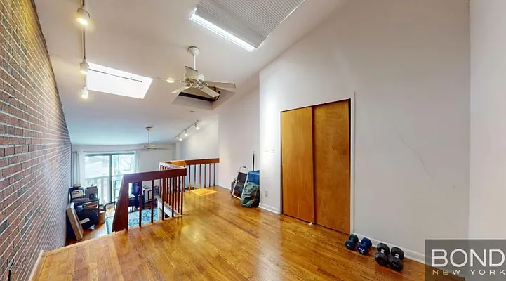 Rented by Bond New York | media 6