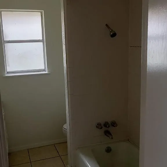 1140 Shadywood Ln — Photo 35