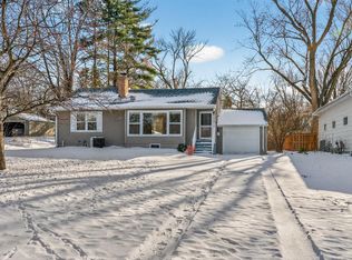 25815 Wild Rose Ln, Shorewood, MN 55331