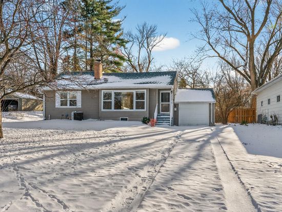 25815 Wild Rose Ln, Shorewood, MN 55331