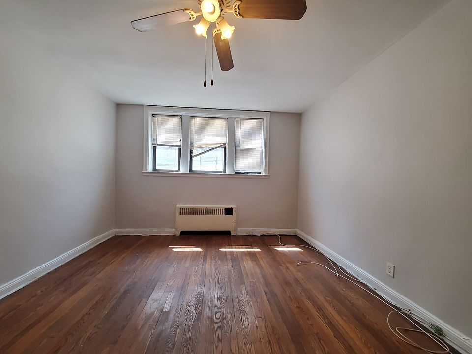2nd image of 1 Britton St #B21e