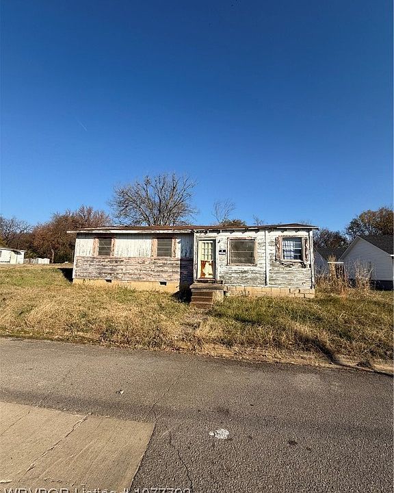 1st image of 131 S 23rd St