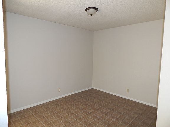 4th image of 6905 Neston Dr