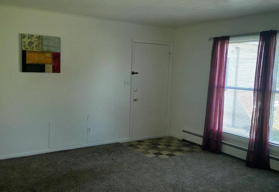 Main Floor, Indoor Entryway