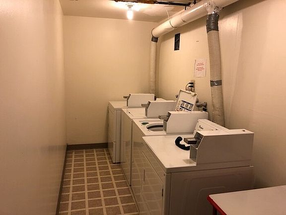 4th image of 1516 Grand Ave #101