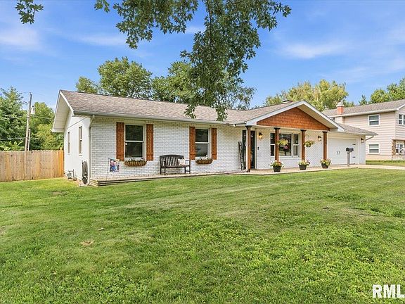 3rd image of 108 Cottonwood Dr