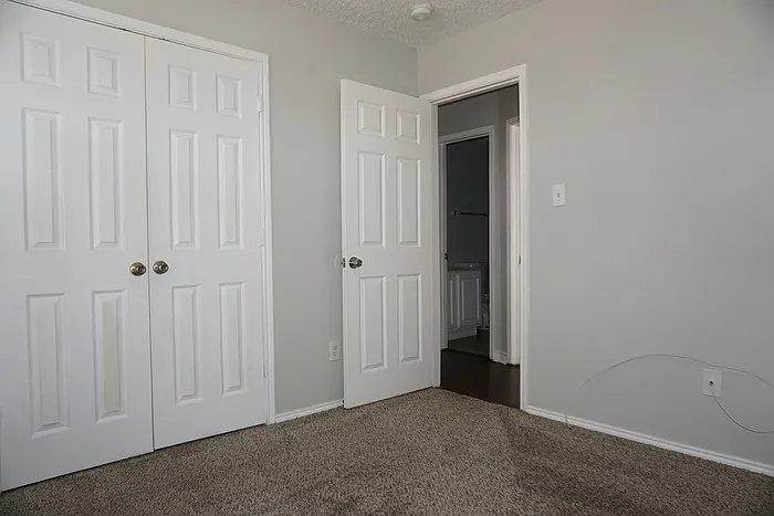 2425 Kelton St — Photo 11