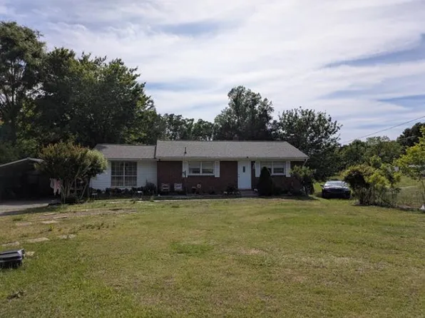 1444A Cross Country Ln, Burlington, NC 27217