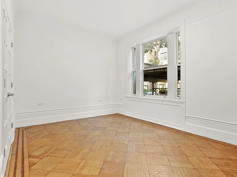 68 Montague St #1E — Photo 2