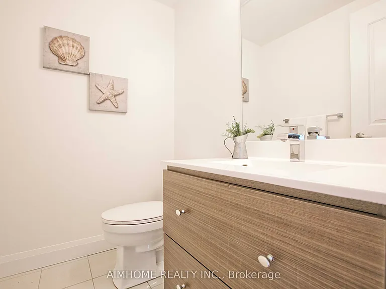 26 Churchill Ave #Townhouse 120 — Photo 17