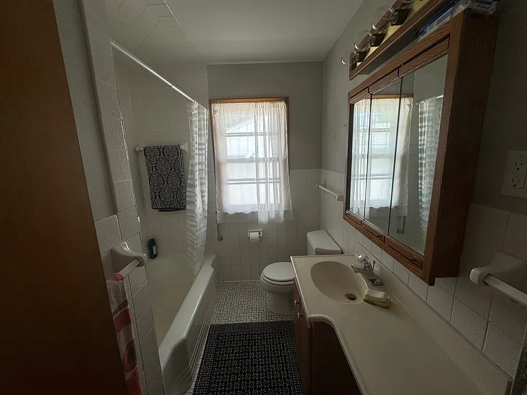 969 Charlton St — Photo 10