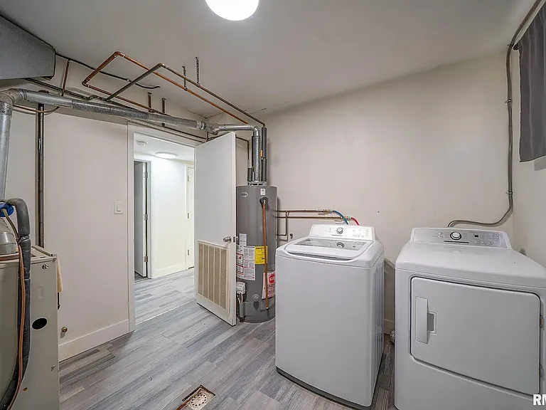 324 S James St — Photo 14