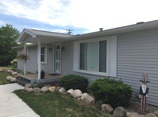 6506 E Allen Rd, Fenton, MI 48430