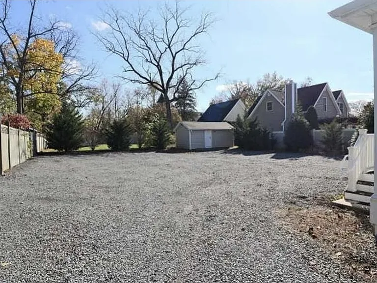 153 S Main St #B — Photo 6