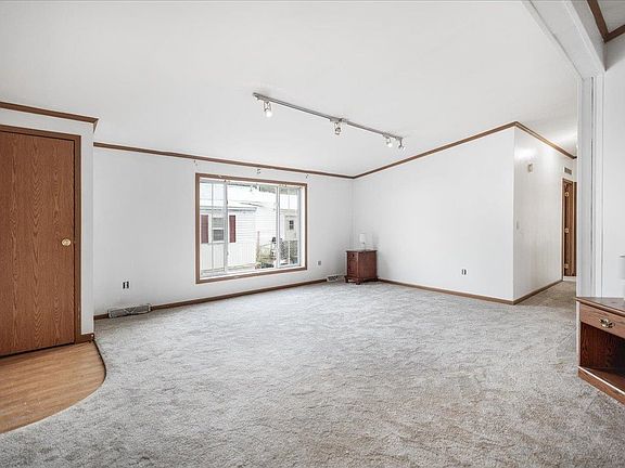 4th image of 801 Nottingham Drive