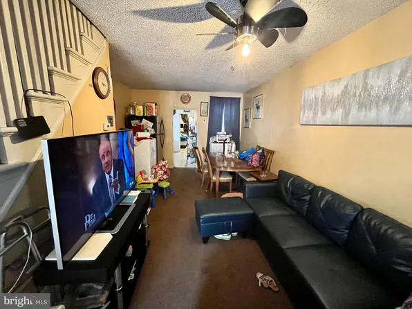 2553 N Lee St, Philadelphia, PA 19125