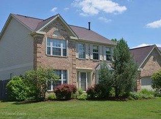 1651 Brigham Ln, Crystal Lake, IL