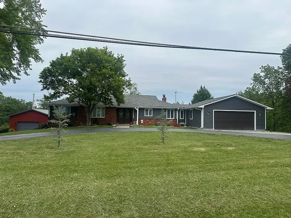10925 State Route T, Savannah, MO 64485