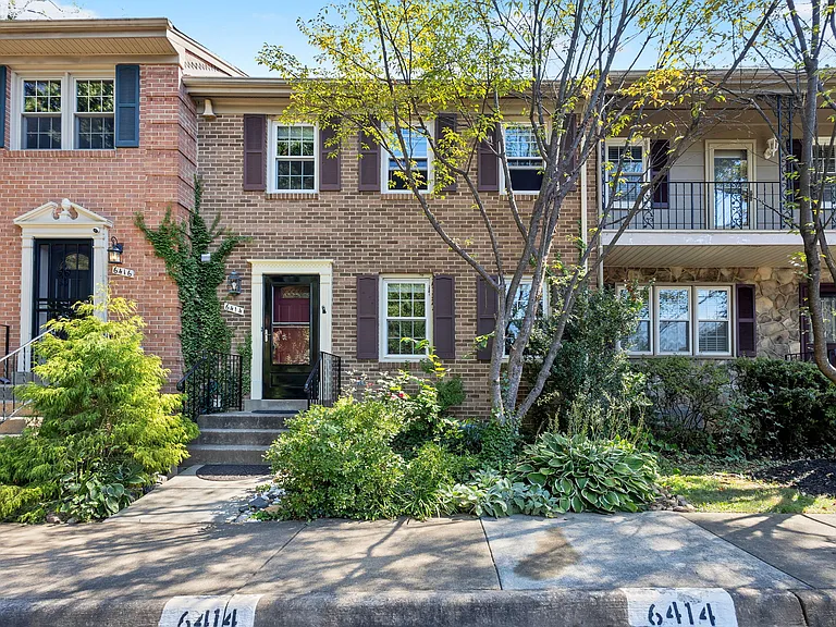 6414 Seven Oaks Ct — Photo 1