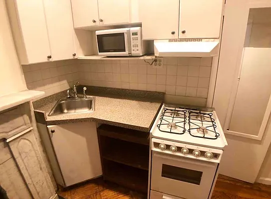 Rented by MOTION New York | media 6