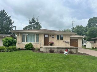 306 N 7th St, Bellevue, IA 52031