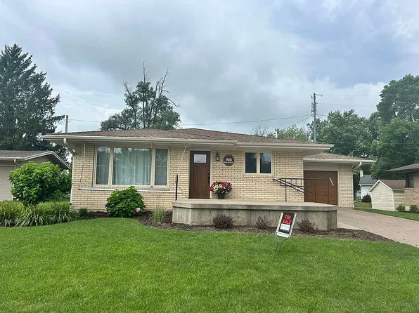 306 N 7th St, Bellevue, IA 52031