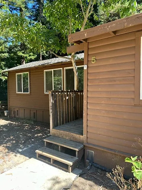 3 bed, 1100 sqft, $3,000 — Photo 2
