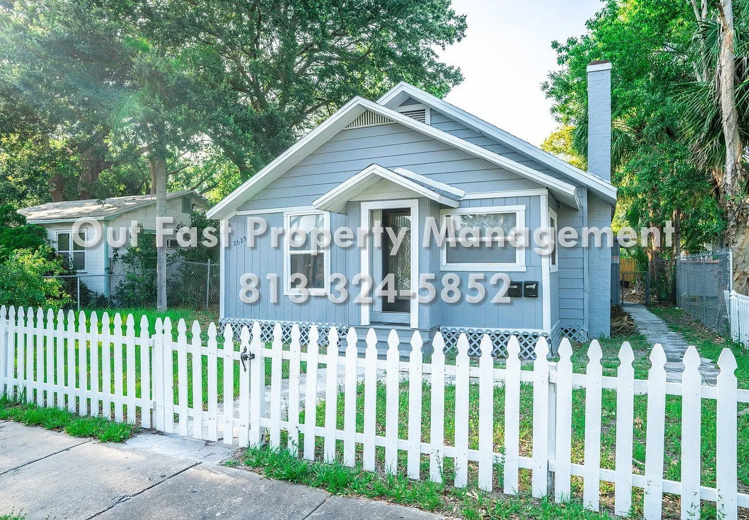 3 bed, 2.0 bath, 950 sqft, $2,075 — Photo 2