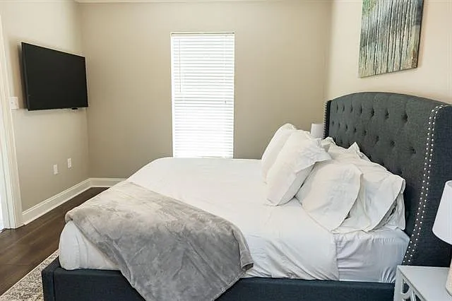 7300 Burbank Dr — Photo 16