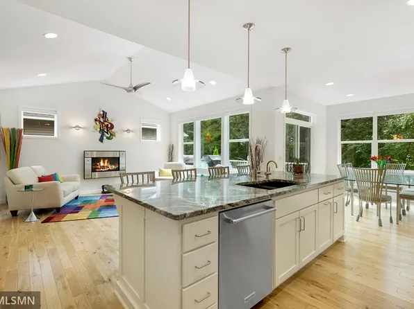 14345 Shore Crest Dr NW, Prior Lake, MN 55372