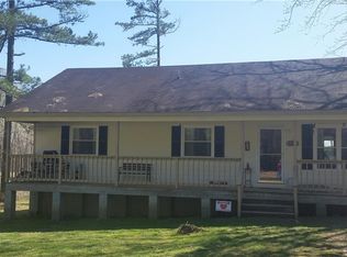 1442 Pleasant Oak Rd, Victoria, VA 23974