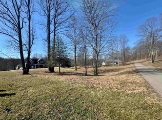 Aralyns Ln, Shinnston, WV