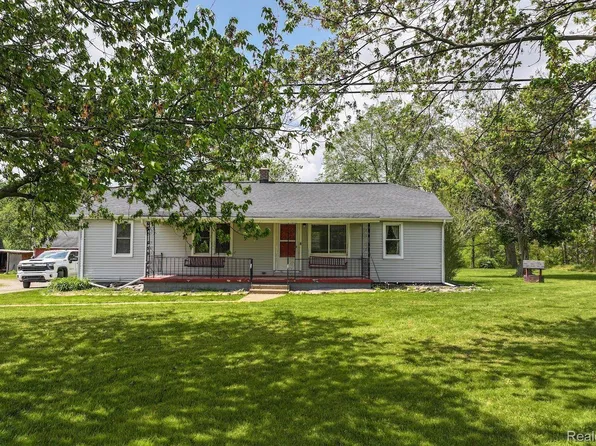 11010 N Holly Rd, Holly, MI 48442
