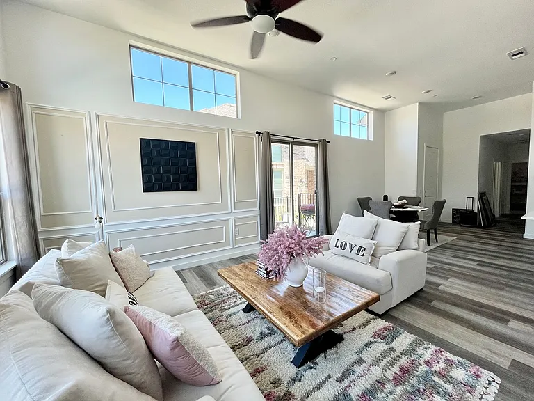 2621 Chablis Dr — Photo 10