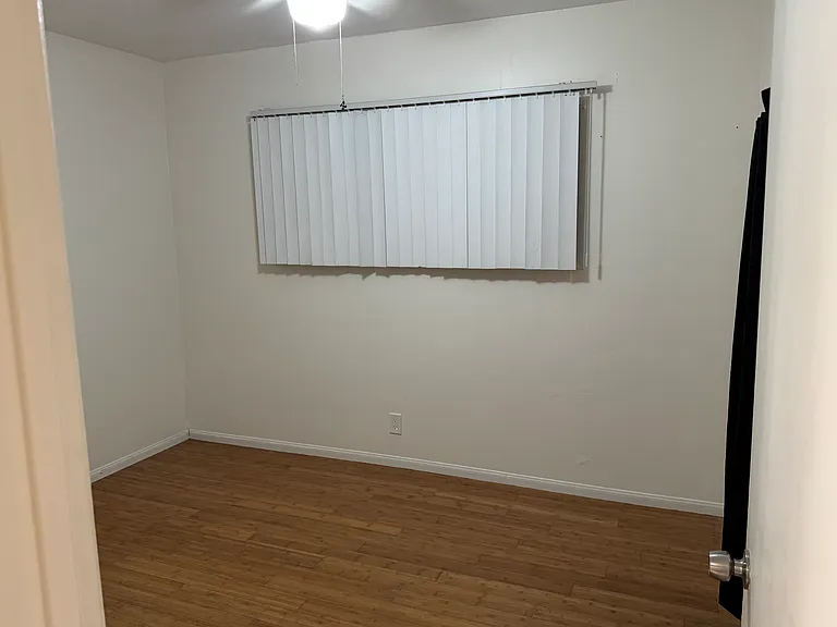 5347 N Olive Ave — Photo 28