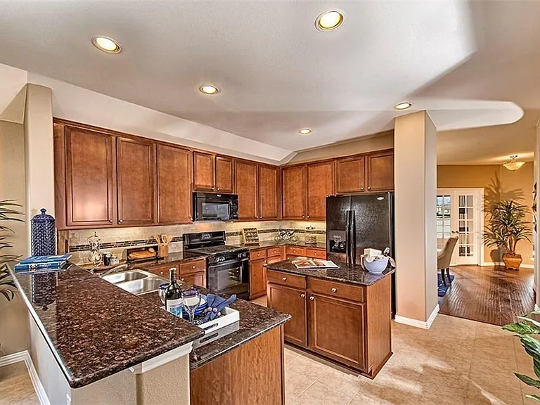 508 Fossil Creek Dr — Photo 6
