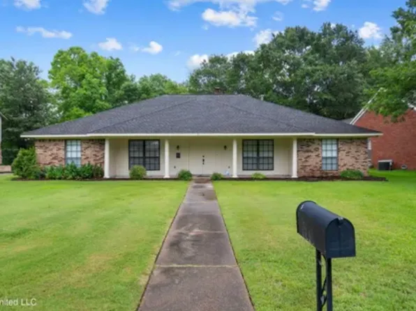 152 Westlake Dr, Brandon, MS 39047