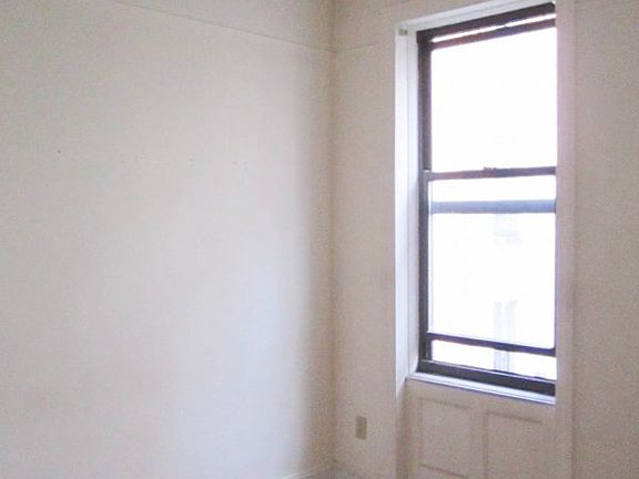 5th image of 363 Edgecombe Ave APT 34