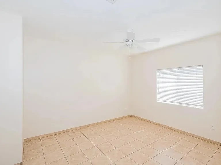 5009 S Park Ave #1 — Photo 8