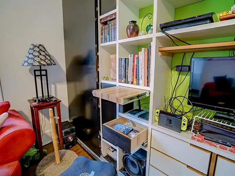 7003 Elmwood Ave #1 — Photo 3