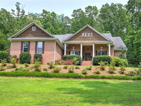 39 Twin Oaks Ln SW, Cartersville, GA 30120