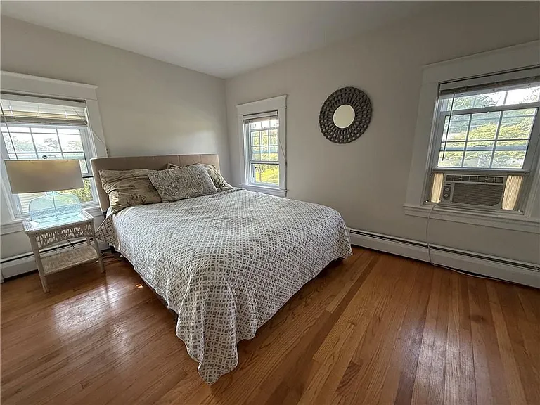 124 Beach Rd — Photo 13