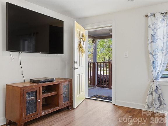 5th image of 6223 Macon St