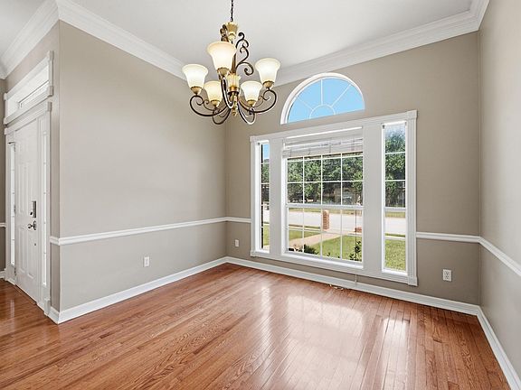 5th image of 905 Winged Foot Dr