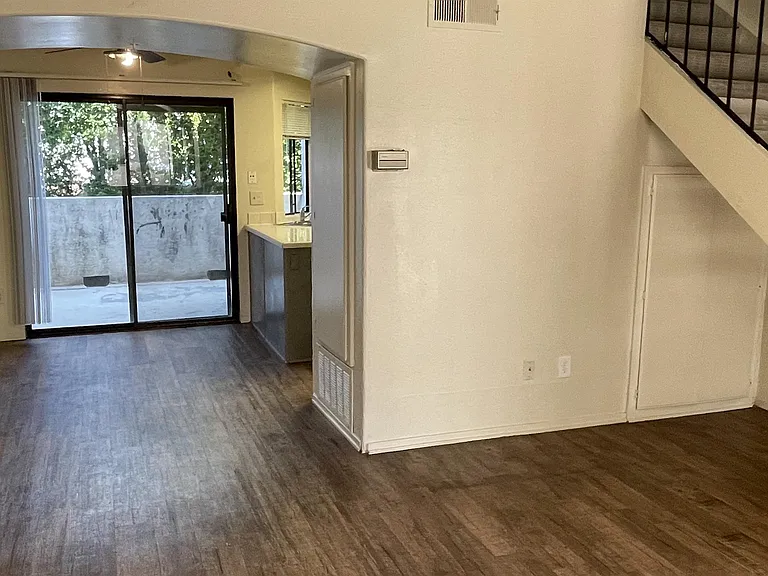 707 S Webster Ave #108 — Photo 5