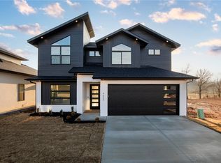 4609 Fieldcrest Ter, Rogers, AR 72758