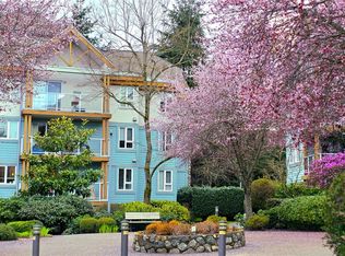 494 Marsett Pl #304, Saanich, BC