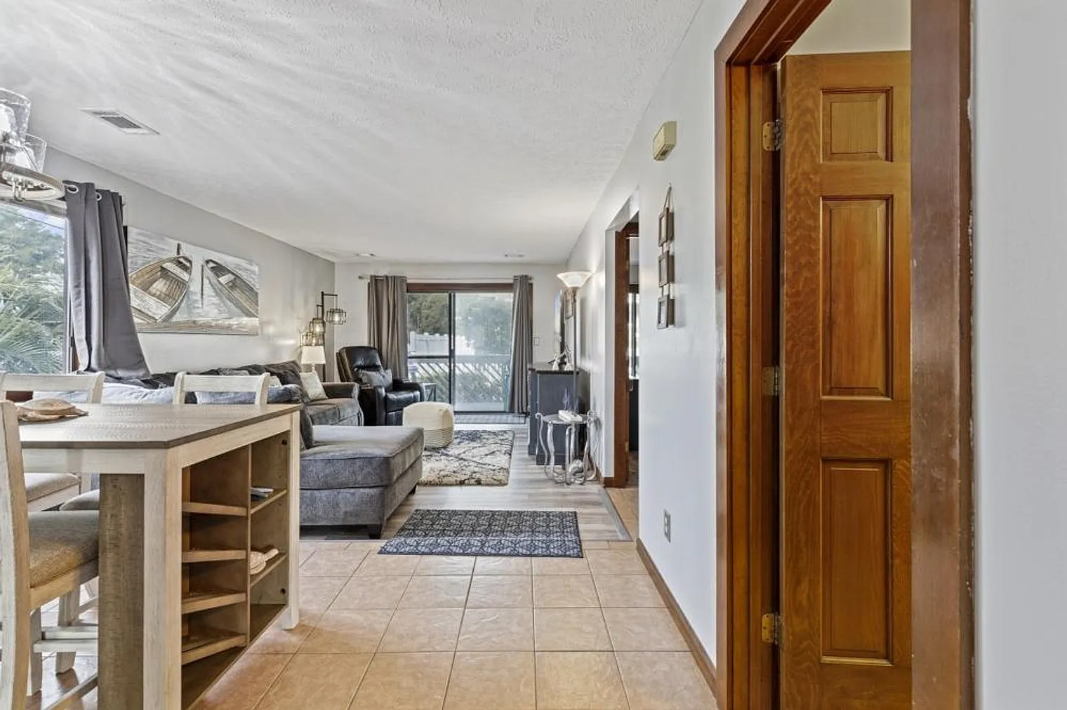 2 bed, 2.0 bath, 914 sqft, $3,197 — Photo 4