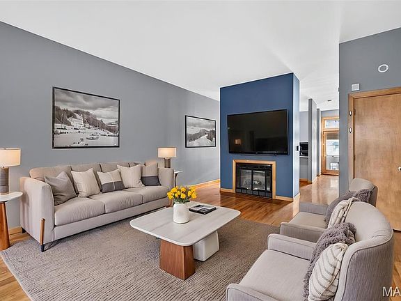 3rd image of 2641 Saint Vincent Ave